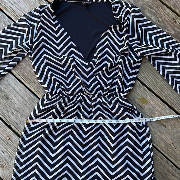 NWT Express contemporary dress XS-S - Picture 9 of 10